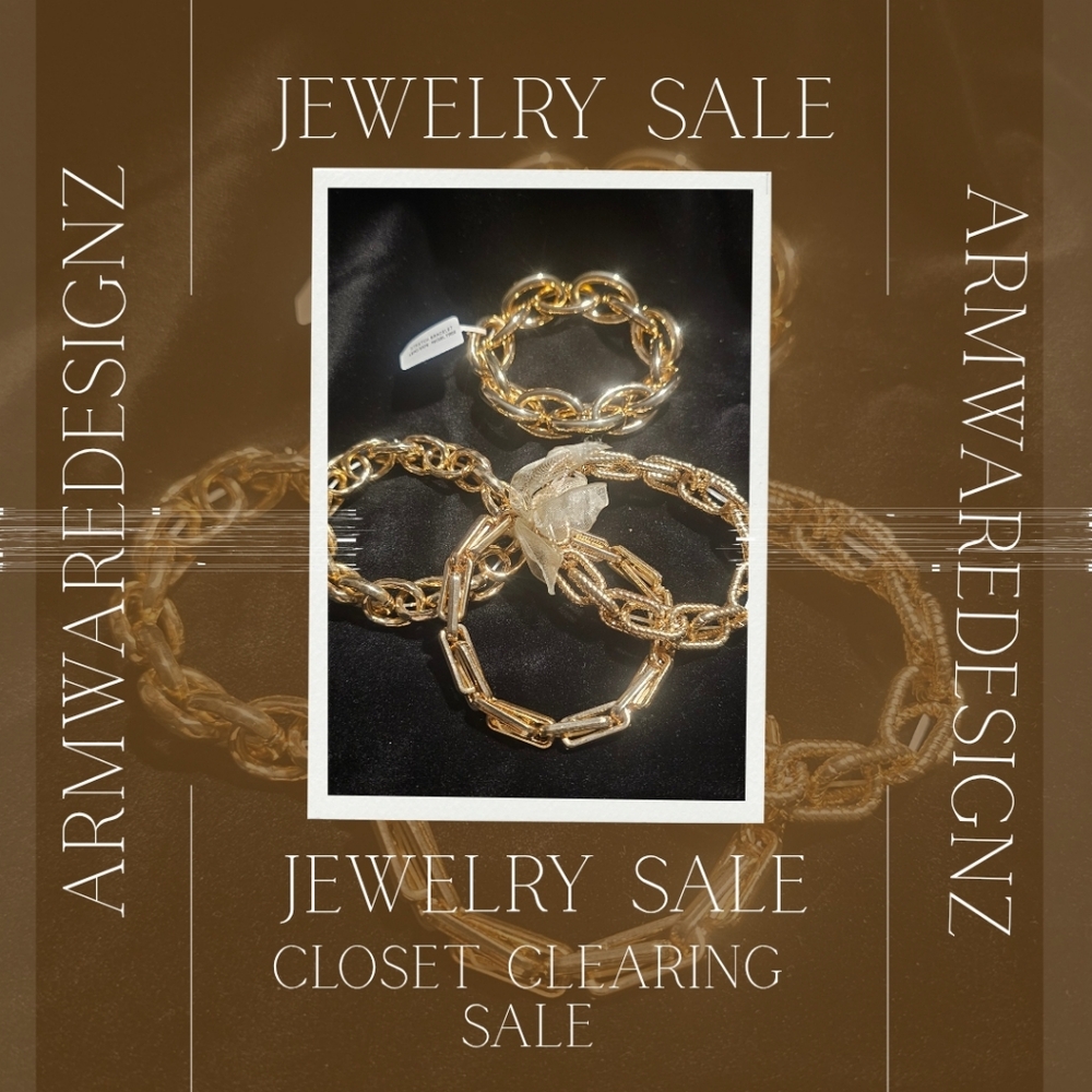 CLOSET CLEARING SALE  Chunky Gold Bracelet Set